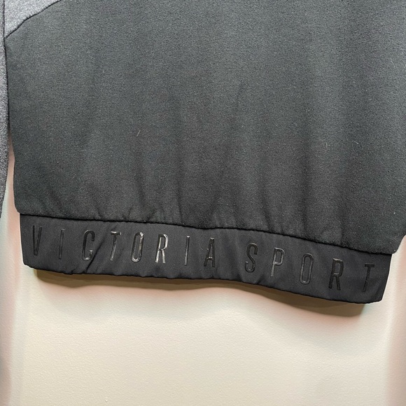 Victoria’s Secret Sport Cropped Crewneck. - Picture 4 of 7